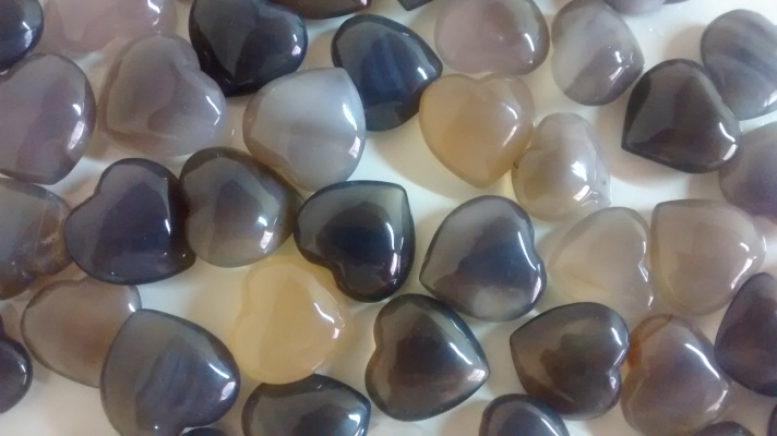 Stones from Uruguay - Grey Agate Heart Cabochon  for Pendants, Bottom and Top Convex, Size 25mm
