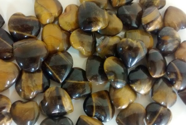 Stones from Uruguay - Tiger Eye Heart Cabochon for Pendants, Top and Back Convex, Size 25mm