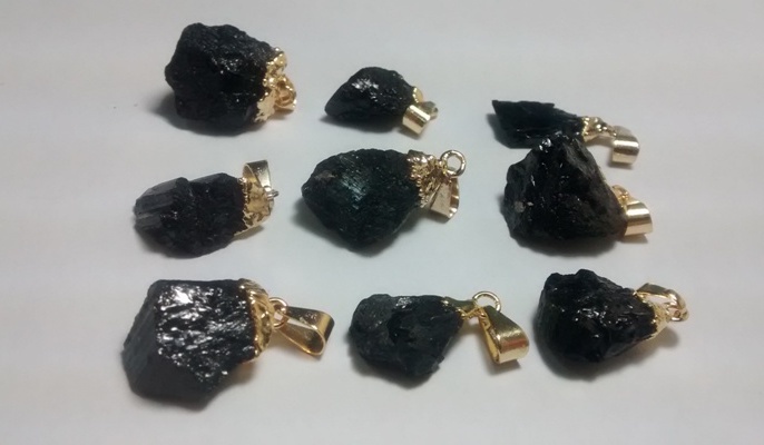 Stones from Uruguay - Black Tourmaline Gravel Pendant, Gold Plated, Size 10-20mm