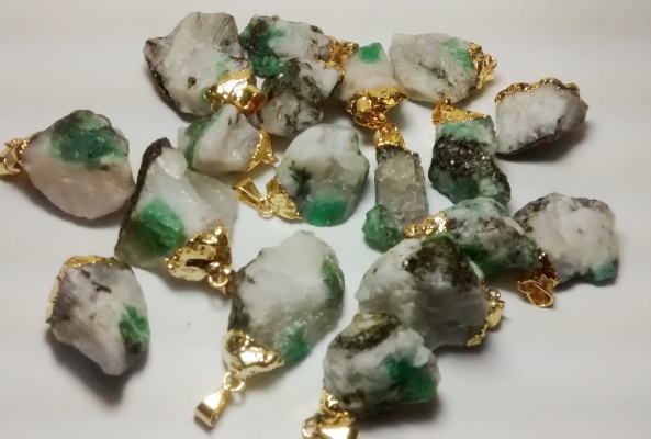 Stones from Uruguay - Rough Emerald Pendant  in Matrix, Gold Plated (Quality A)