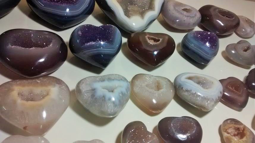 Stones from Uruguay - Polished Agate Heart with Druzy