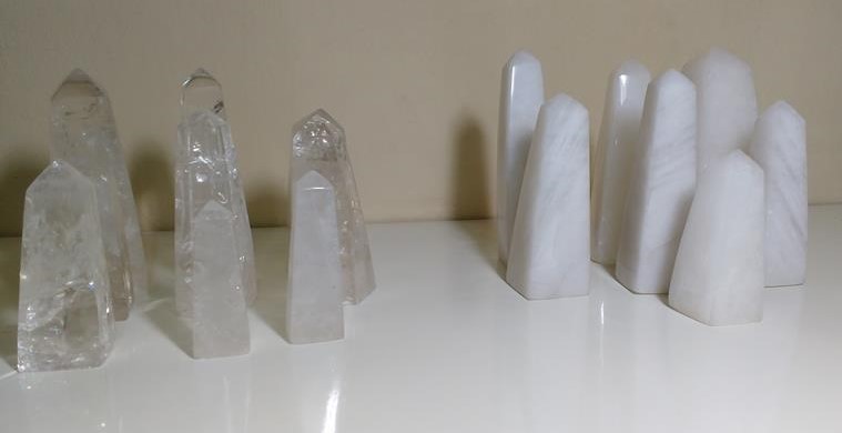 Stones from Uruguay - White Dolomite Obeslisk for Home and Decor