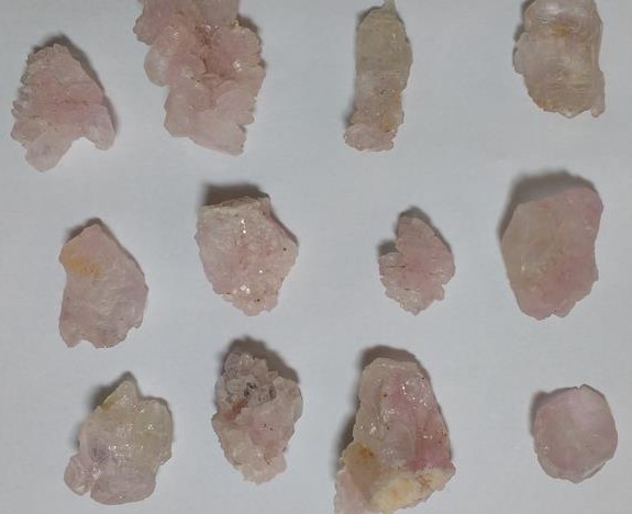 Stones from Uruguay - â€˜Canga Rosaâ€™ Rose Quartz Crystal for Jewelry