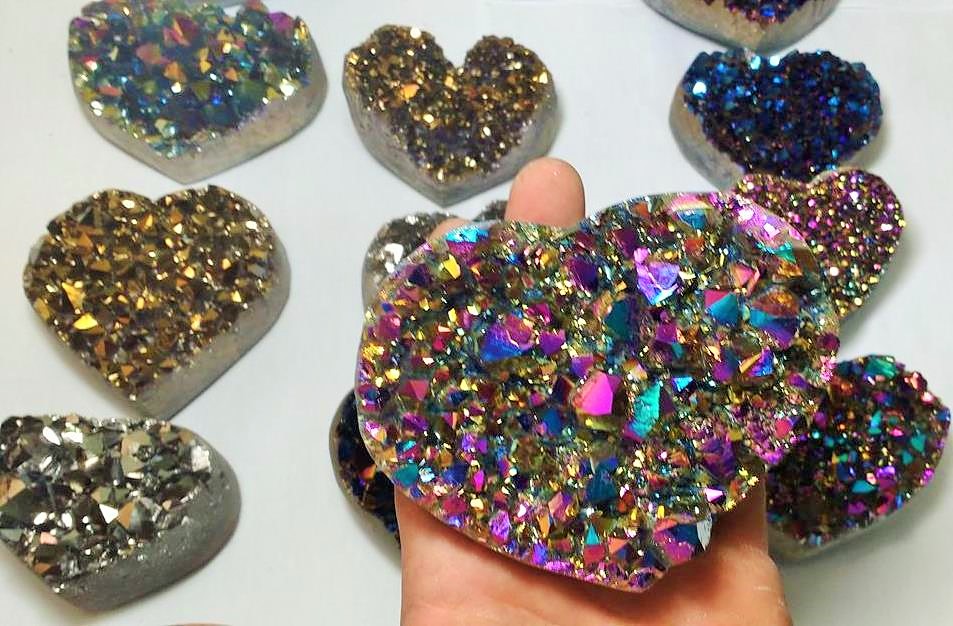 Stones from Uruguay - Rainbow Aura Quartz Amethyst Druzy Heart Titanium  for Holiday Decoration and Gift