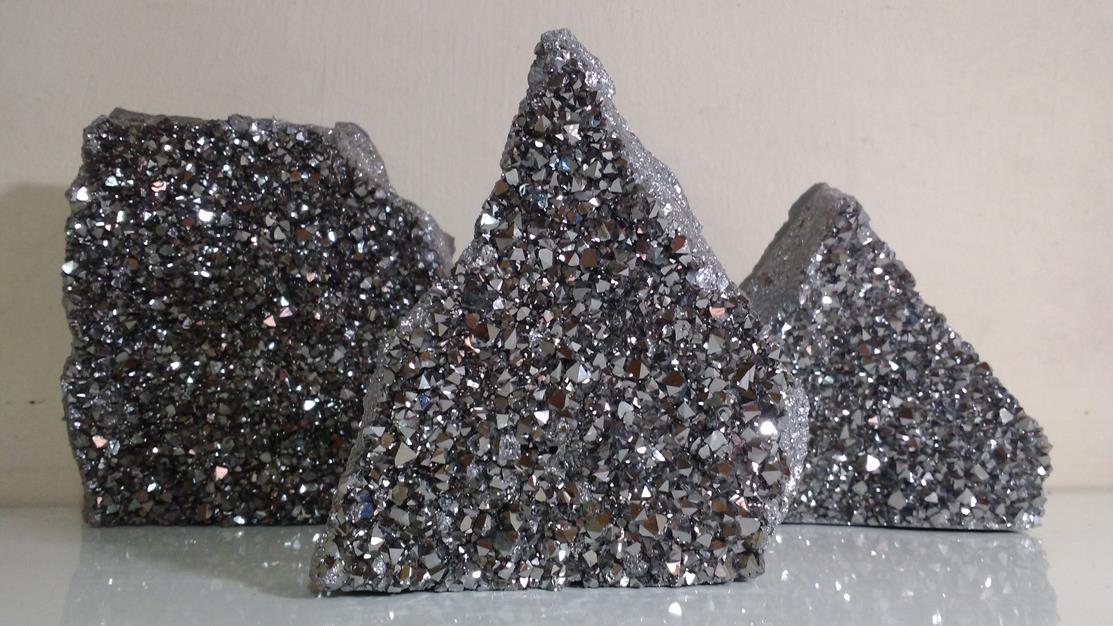 Stones from Uruguay - Old Silver Titanium Royal Aura  Amethyst Cut Base