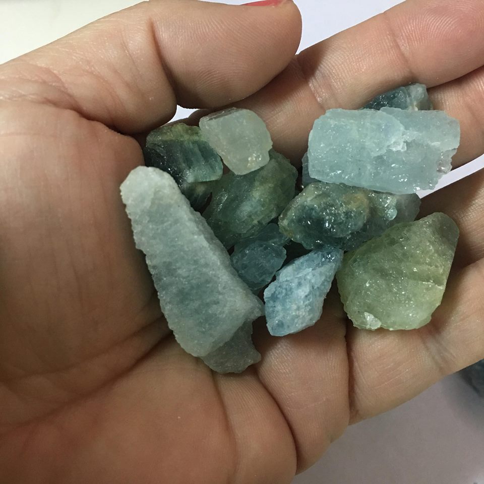 Stones from Uruguay - Blue  Rough Aguamarine for Jewelries