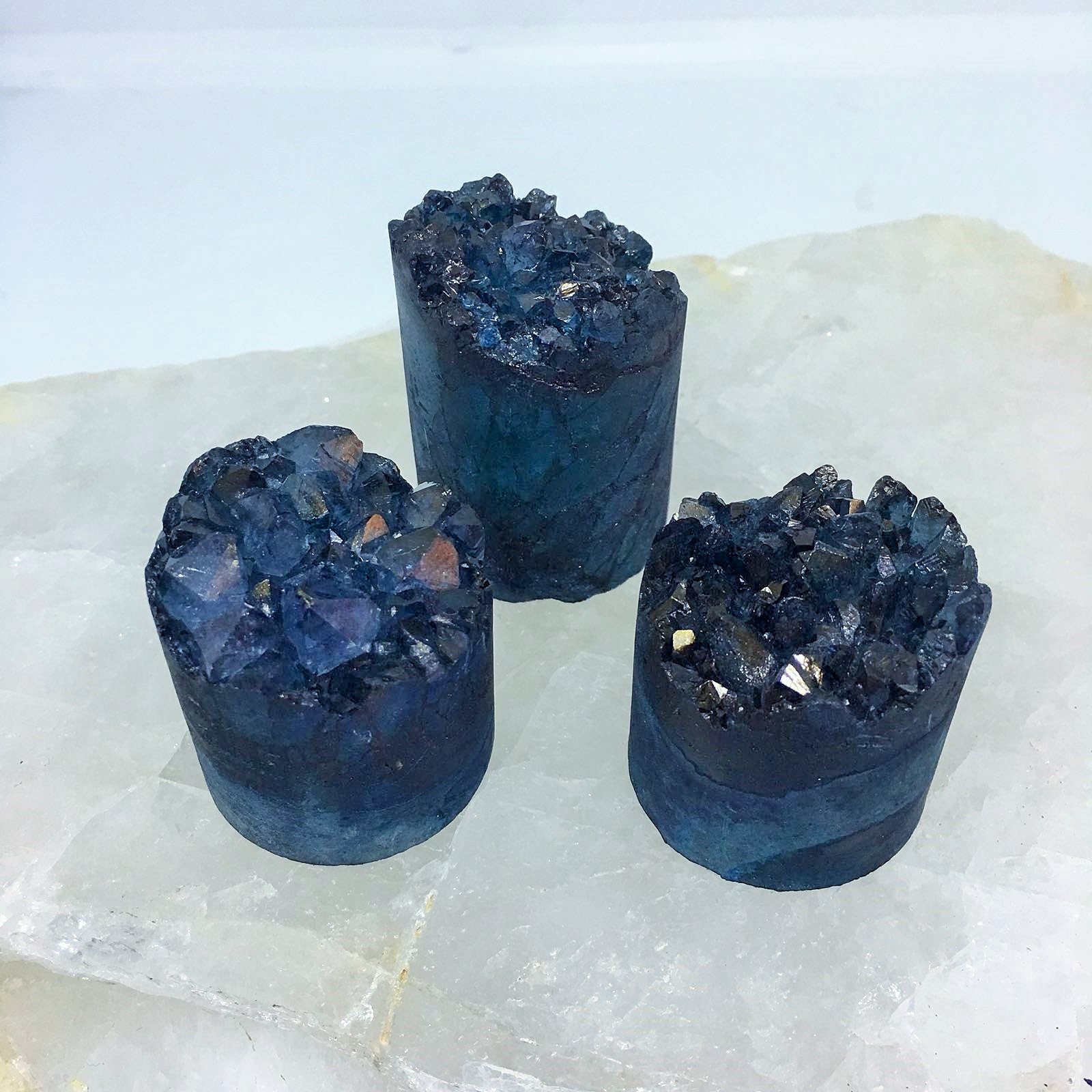 Stones from Uruguay - Teal Dyed Amethyst Druse Cylinder of 40mm