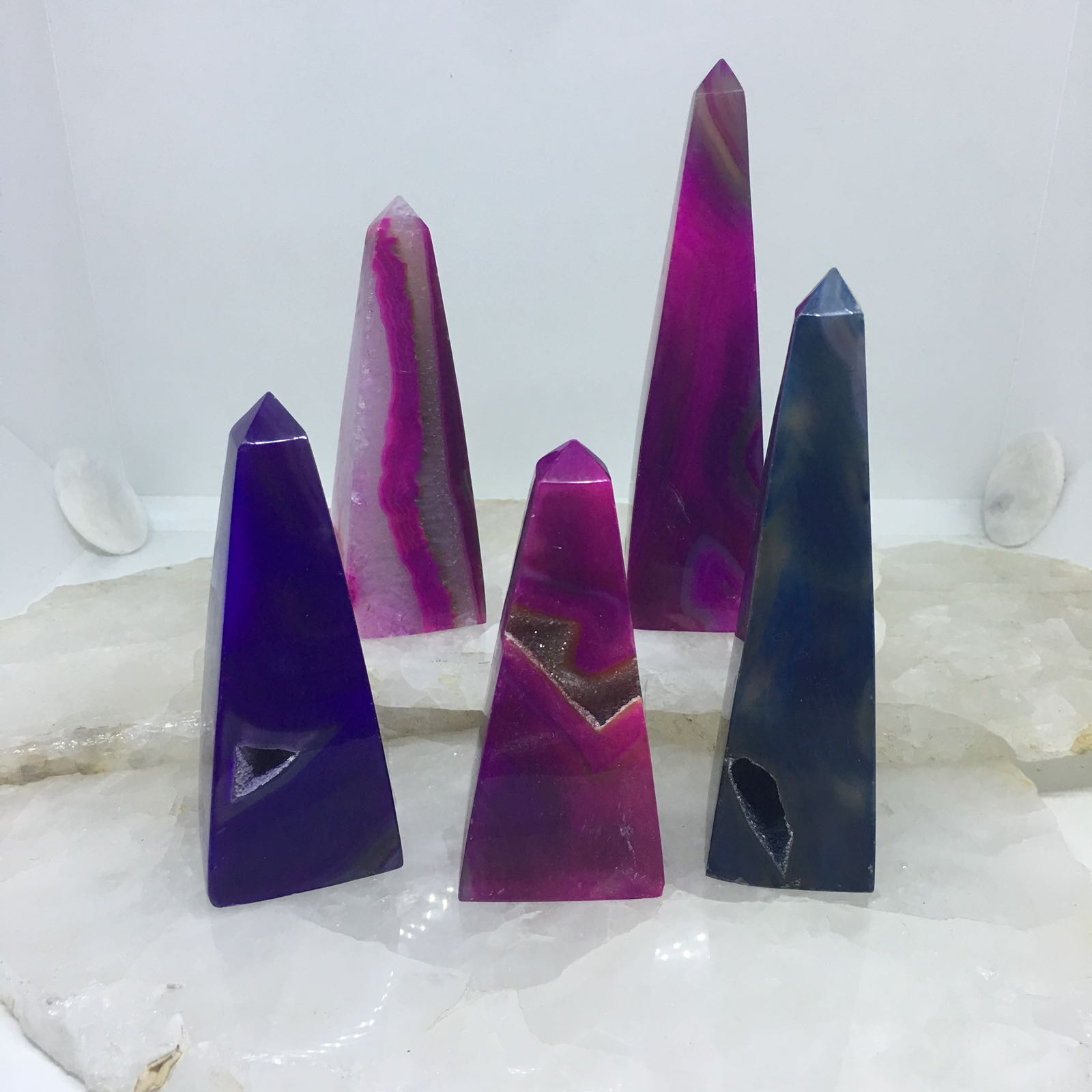 Stones from Uruguay - Dyed Agate Obelisk