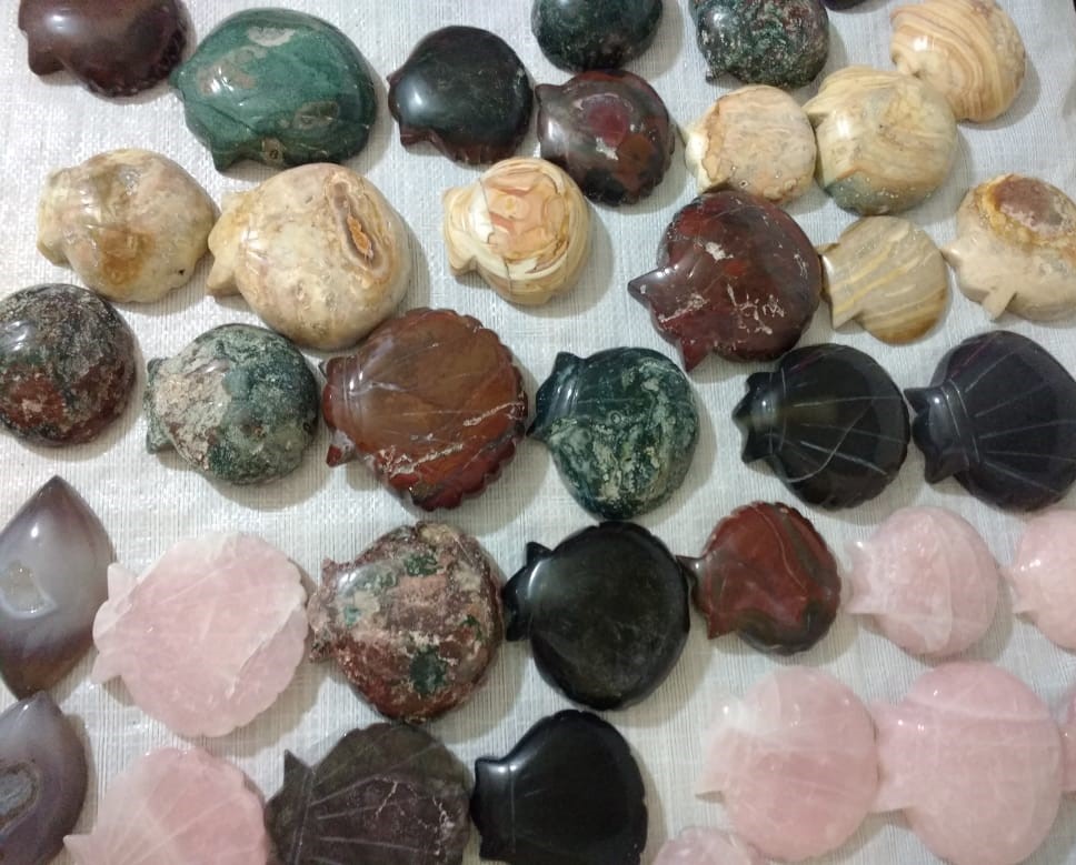 Stones from Uruguay - Quartz Gemstone Shell Cabochons, 7-10cm