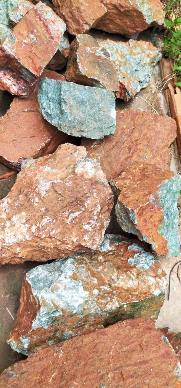 Stones from Uruguay - Deep Green Serpentine - Rough Green Serpentone - Raw Green Serpentine