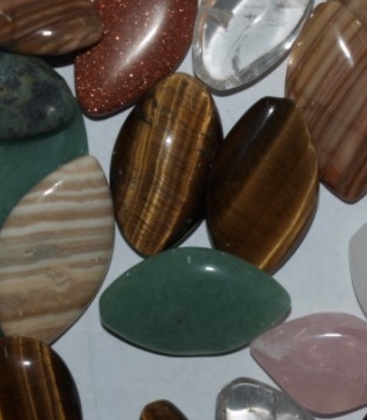 Stones from Uruguay - Tiger Eye Leaves Cabochon and other Stones