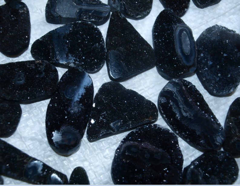Stones from Uruguay - Natural Black Druzy with Eye
