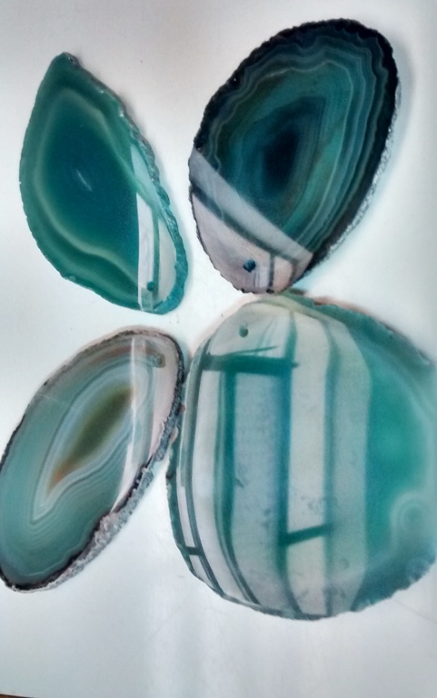 Stones from Uruguay - GREEN AGATE SLABS WITH  DRILLED HOLE