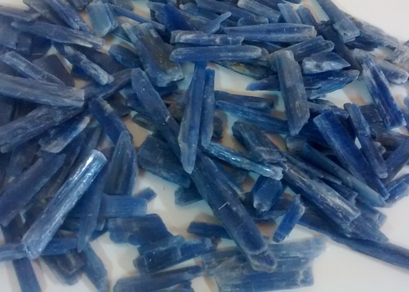 Stones from Uruguay - BLUE KYANITE FOR JEWELRIES