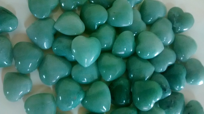 Stones from Uruguay - Green Quartz Heart Cabochon for Jewelries, Bottom and Top Convex, Size 25mm
