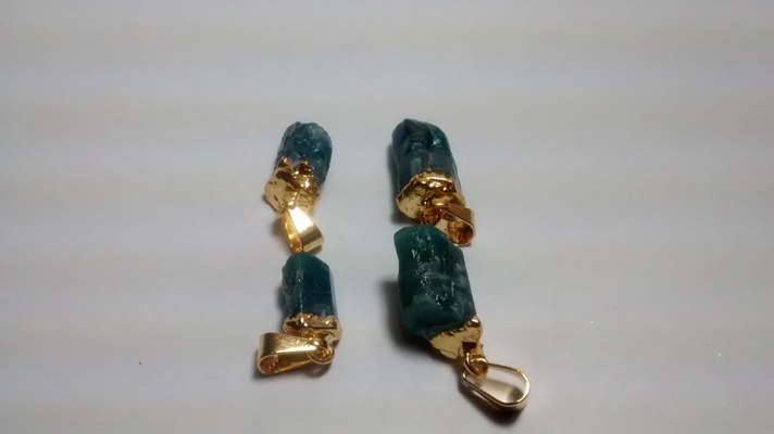 Stones from Uruguay - Blue Apatite Pendant, Gold Plated,Size 10-20mm