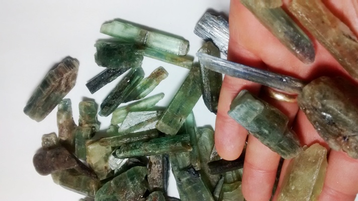 Stones from Uruguay - Green Kyanite Being Selected to Turn in Pendants