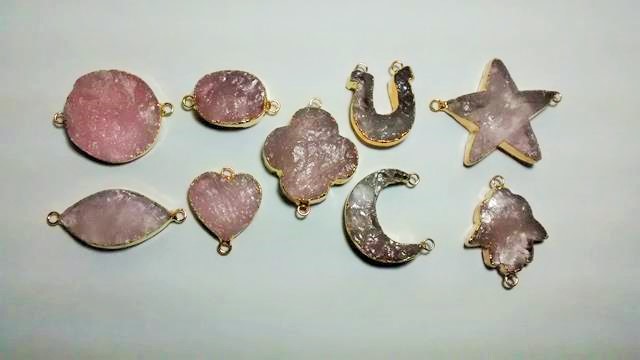 Stones from Uruguay - Rough Rose Quartz Shapes Connectors. Gold plated
