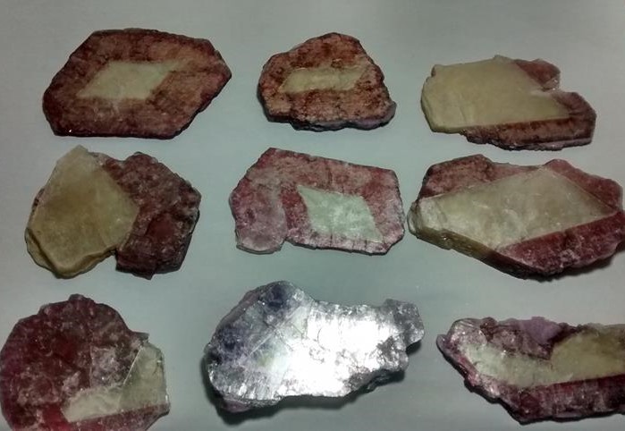 Stones from Uruguay - Bicolor Mica Lepidolite Natural Slices