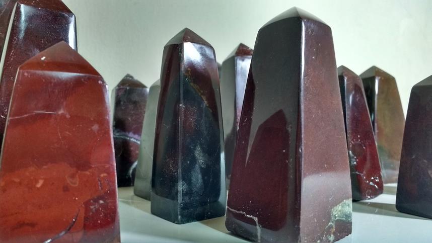 Stones from Uruguay - Pampa Red Jasper Obelisk for Decoration