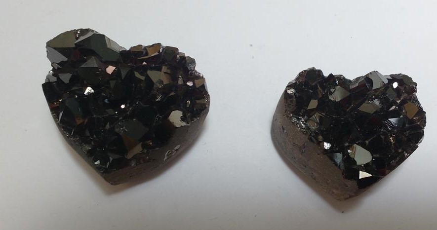 Stones from Uruguay - Black Titanium Flame Aura  Amethyst Cluster Heart