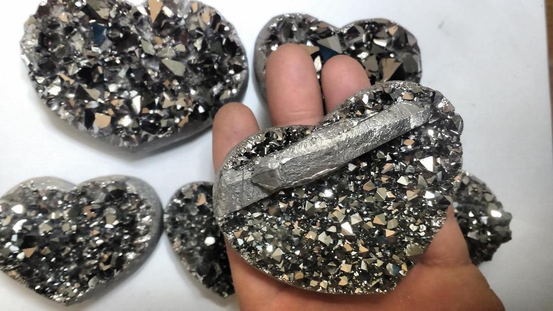 Stones from Uruguay - Titanium Amethyst Druzy Heart