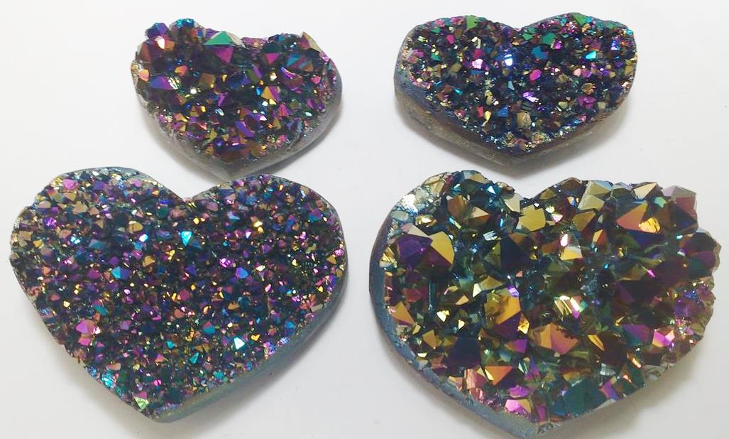 Stones from Uruguay - Green Rainbow Titanium Aura Ametthyst Druzy Heart for Decoration