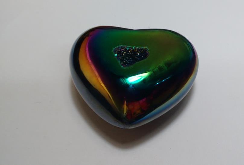 Stones from Uruguay - Green Rainbow Titanium Agate Druzy Heart, Green Rainbow Titanium Aura Agate Druzy Heart