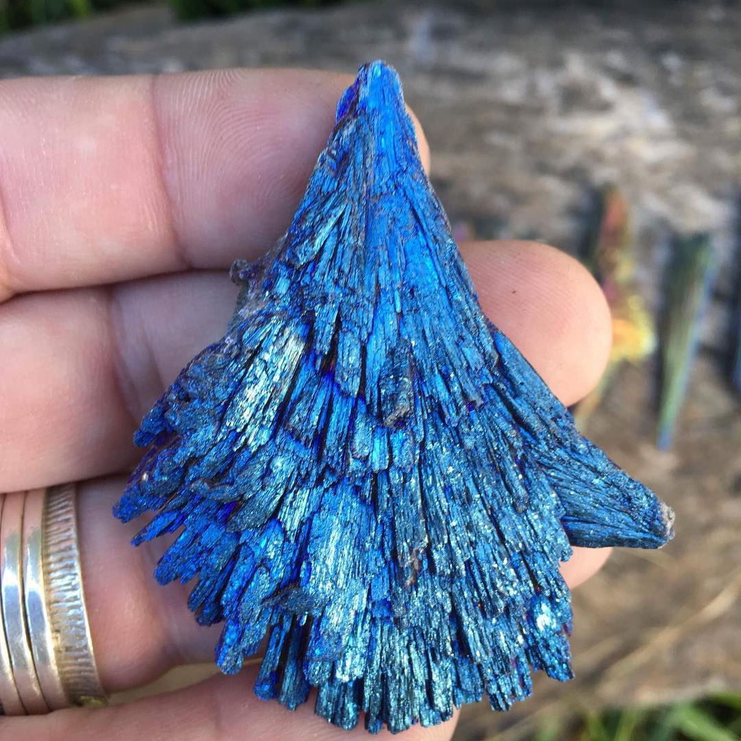 Stones from Uruguay - Cobalt Blue Titanium Aura Black Kyanite for Jewelries