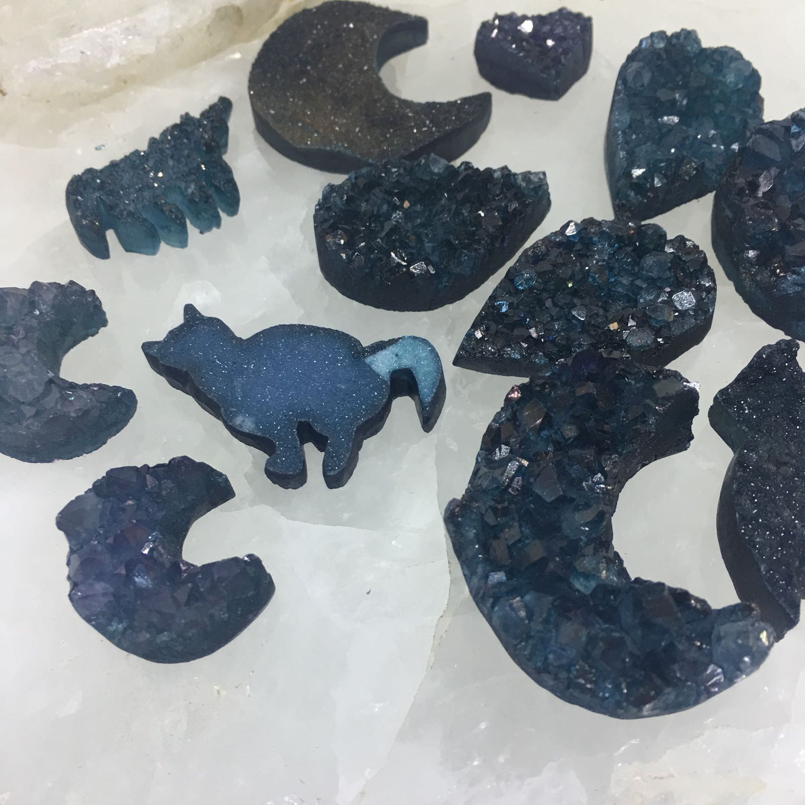 Stones from Uruguay - Teal Dyed Druzy Shapes