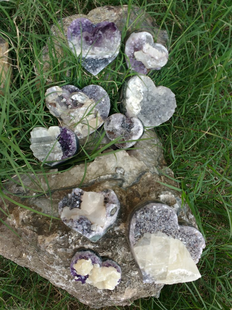 Stones from Uruguay - Amethyst Cluster Hearts with Calcite