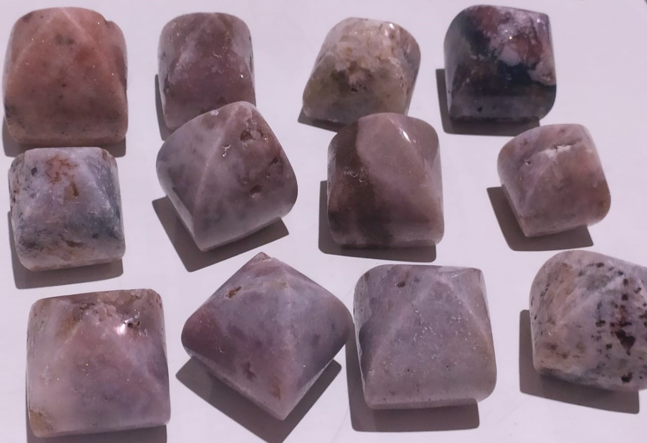 Stones from Uruguay - PINK AMETHYST FLAME POINT -  PÃNK AMETHYTS CRYSTAL P FLAME POINTS