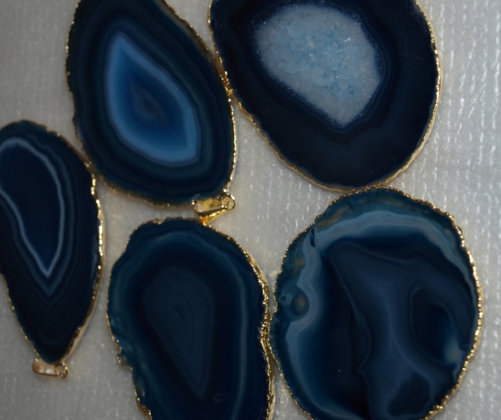 Stones from Uruguay - Dark Blue Agate Slices Pendants