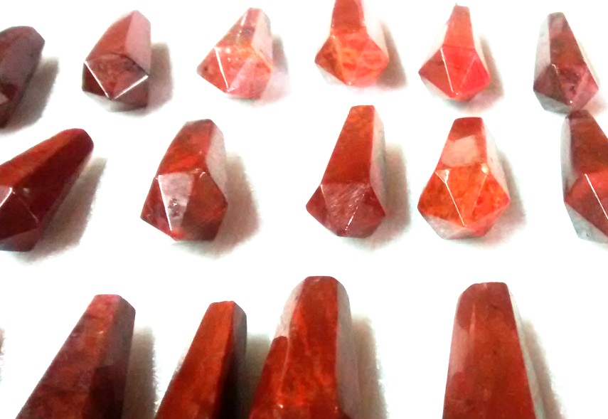 Stones from Uruguay - Ladies Classical Hexagonal Pendulum of Red Jasper