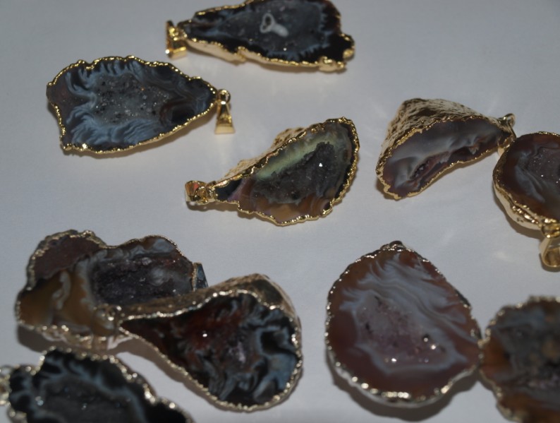 Stones from Uruguay - Agate Geode Druzy Pendant with Plating