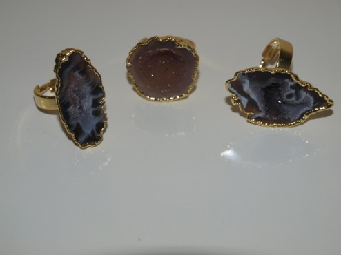 Stones from Uruguay - Agate Geode Druzy Ring with Gold Plating